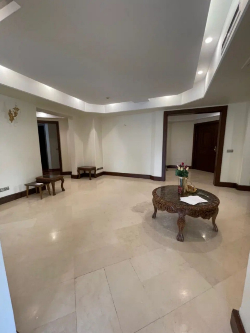 آپارتمان 300 متری چهارخوابه در فرشته تهران