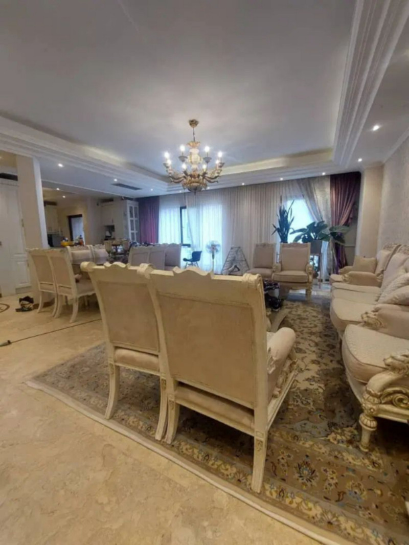 آپارتمان 125 متری سه خوابه در فرمانیه غربی تهران13169514441