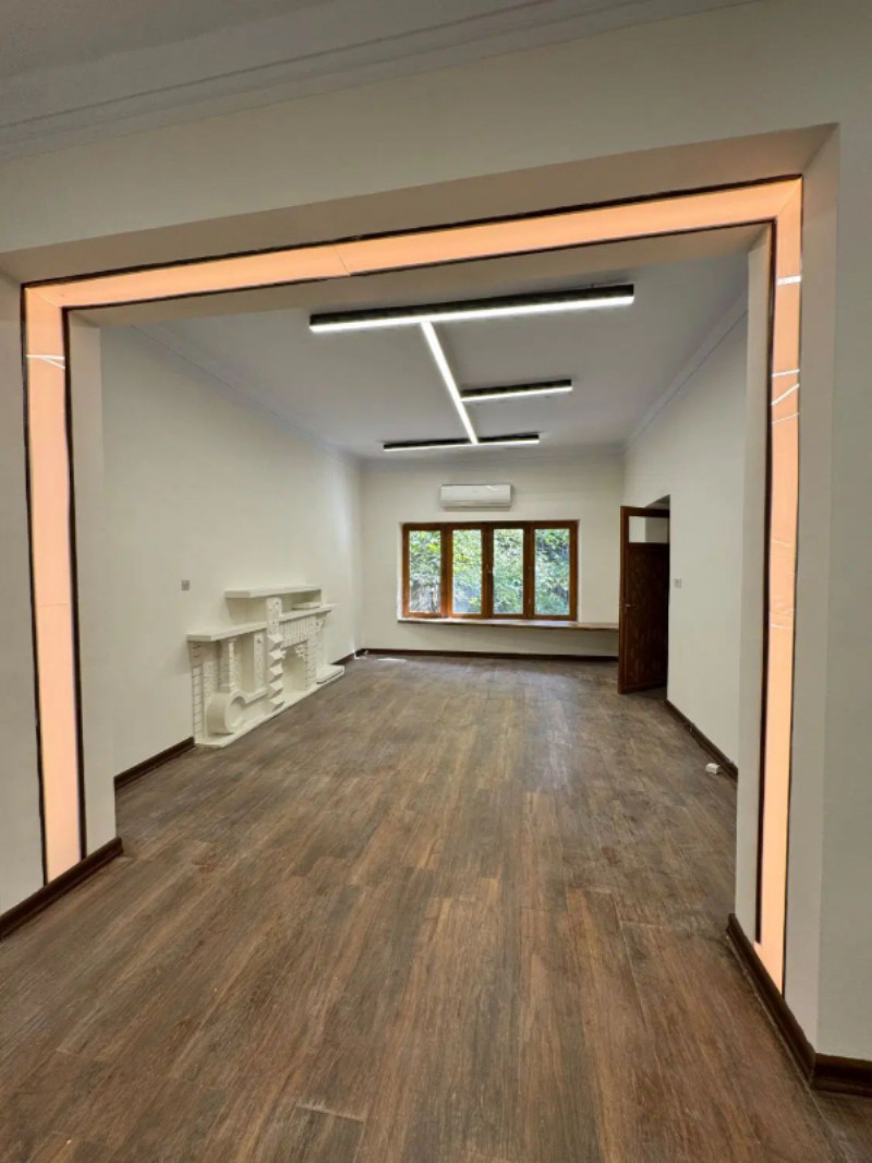 اداری 280 متری چهارخوابه در اندرزگو تهران