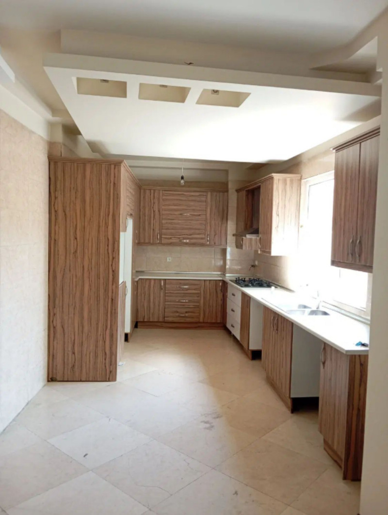 آپارتمان 125 متری سه خوابه در نیاوران تهران