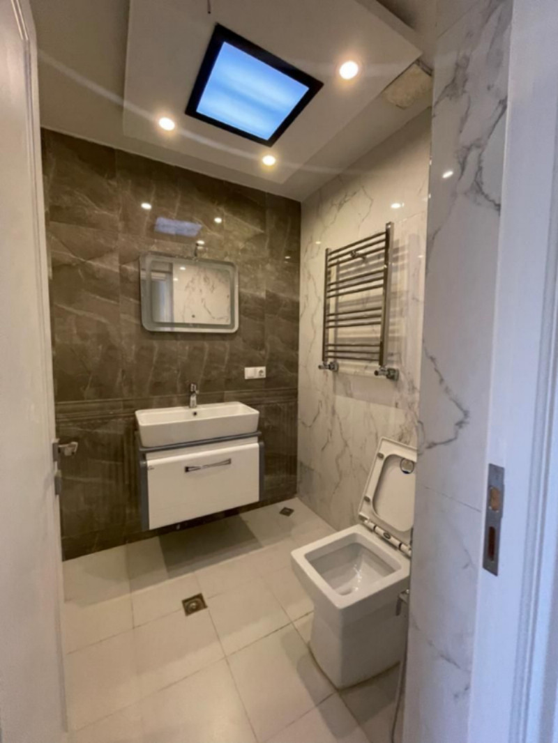 آپارتمان 195 متری سه خوابه در فرشته تهران