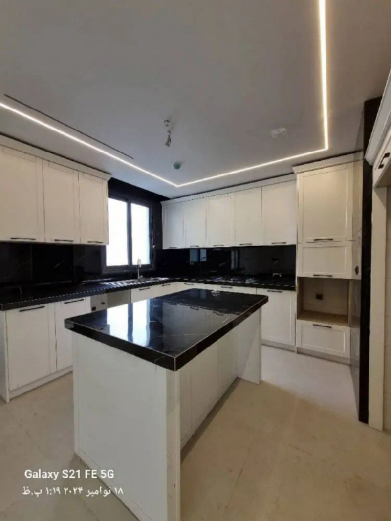 آپارتمان 105 متری دو خوابه در قیطریه تهران