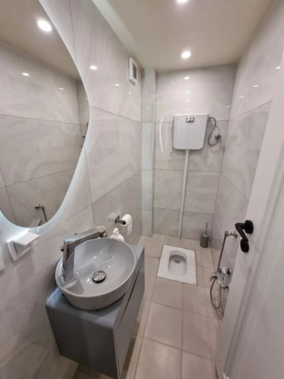 آپارتمان 170 متری سه خوابه در کامرانیه شمالی تهران