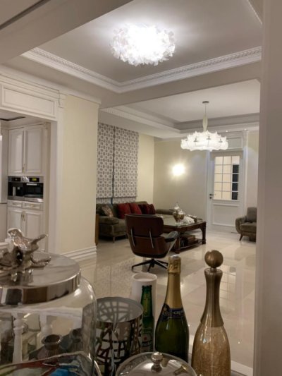 آپارتمان 230 متری سه خوابه در کامرانیه شمالی تهران