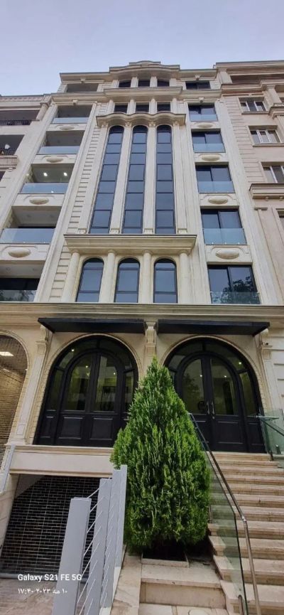 آپارتمان 240 متری سه خوابه در کامرانیه جنوبی تهران