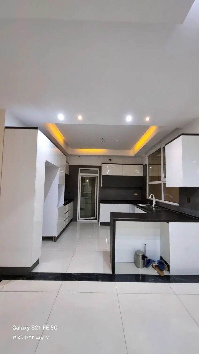 آپارتمان 140 متری دو خوابه در قیطریه تهران13198714814