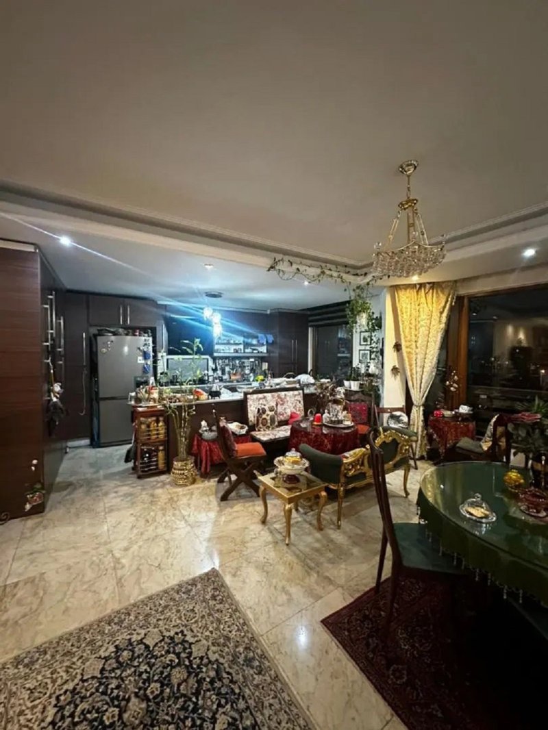 خانه 126 متری دو خوابه در کامرانیه تهران13201714874