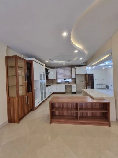 آپارتمان 160 متری سه خوابه در اختیاریه تهران