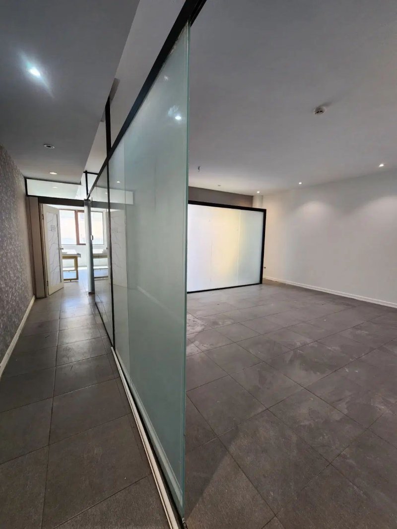 تجاری 100 متری دو خوابه در جردن تهران13204414923