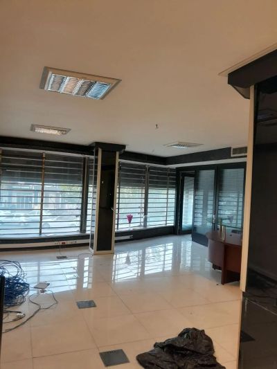 تجاری 200 متری دو خوابه در ونک تهران