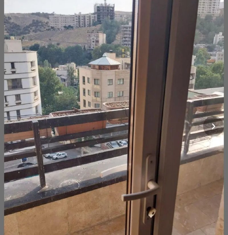 آپارتمان 135 متری سه خوابه در درکه تهران13209914996