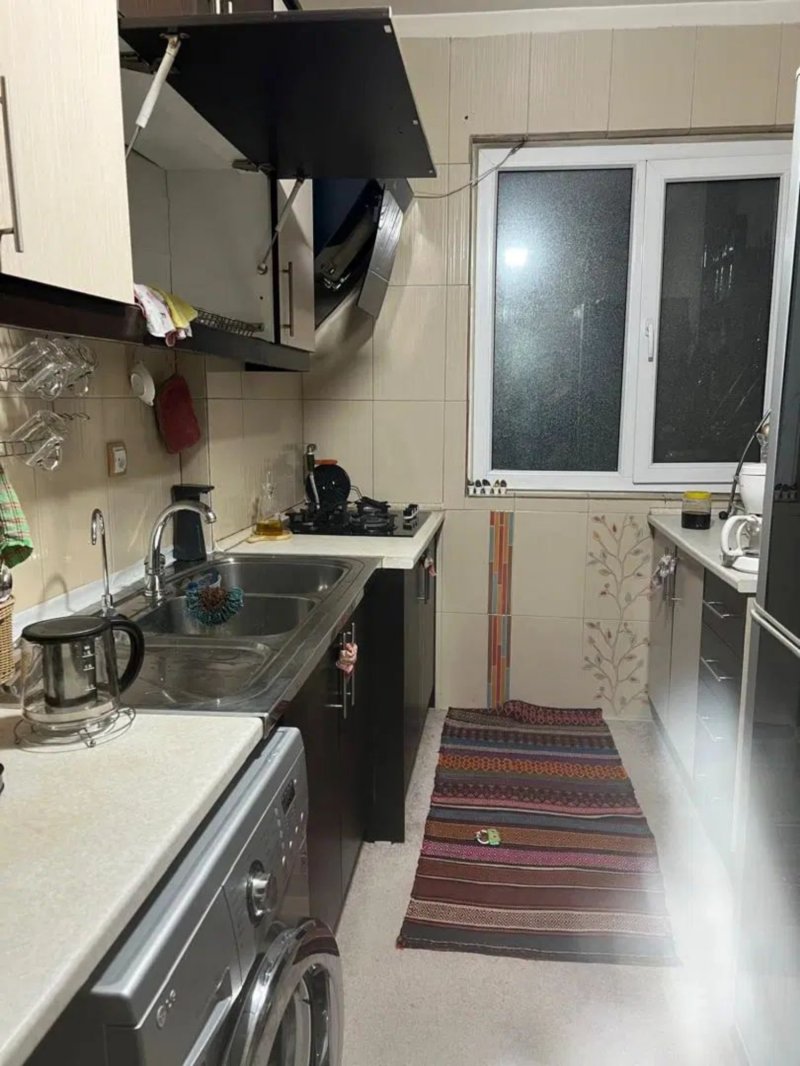 آپارتمان 98 متری دو خوابه در توانیر تهران13208714968