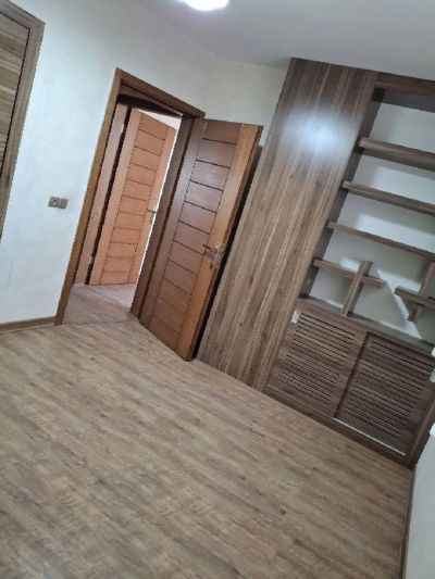اداری 600 متری بیشتر از هشت خواب در چهارباغ بالا اصفهان