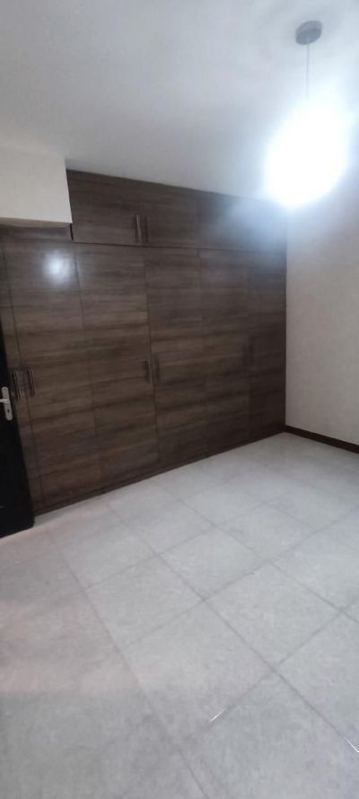 آپارتمان 145 متری سه خوابه در برازنده اصفهان