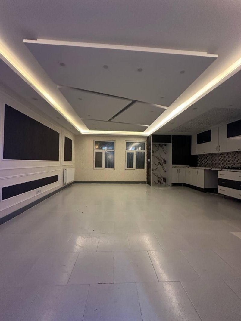 آپارتمان 95 متری دو خوابه در فاز 5 پرند13225615236