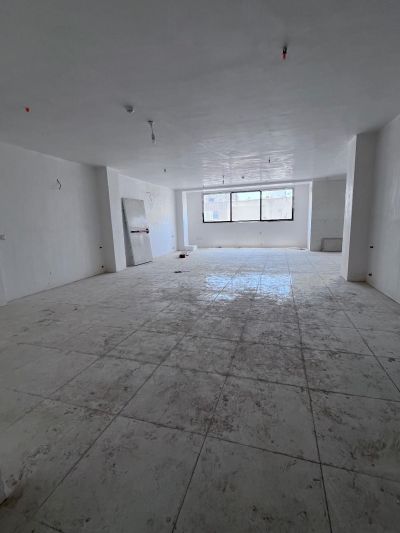 آپارتمان 165 متری سه خوابه در بهاران اصفهان