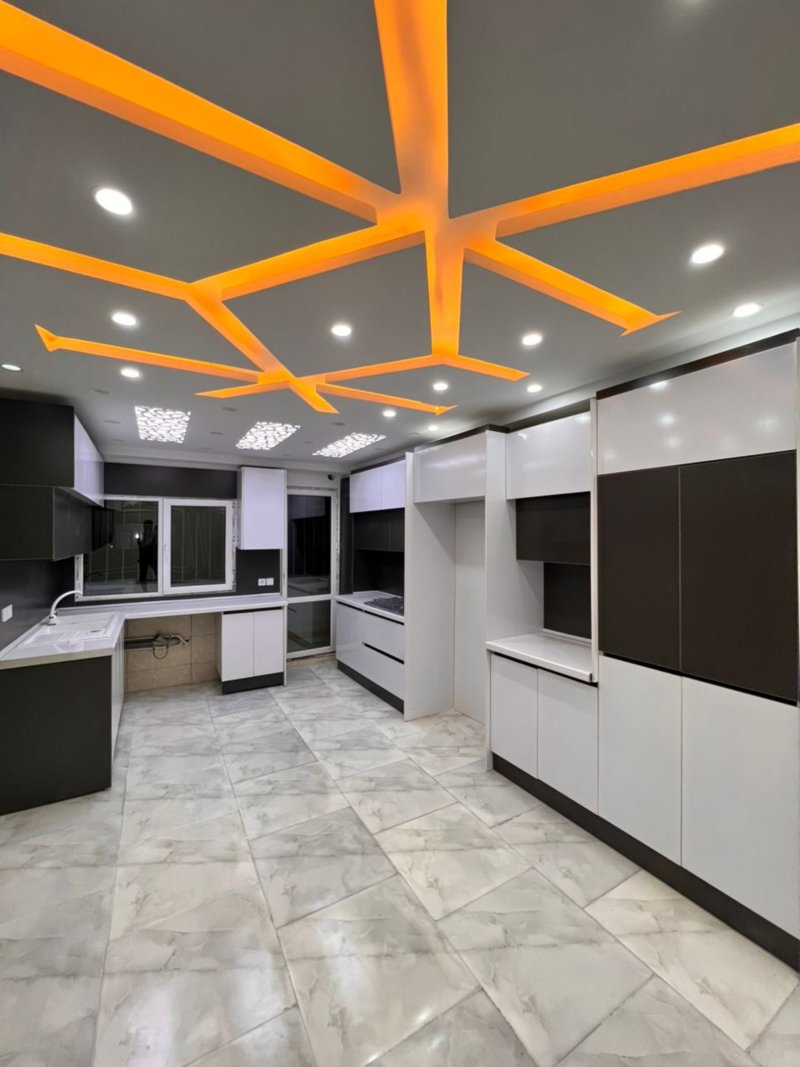آپارتمان 105 متری سه خوابه در فاز 6 پرند13236815312