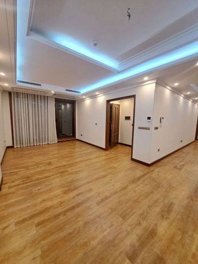 آپارتمان 148 متری سه خوابه در فرمانیه غربی تهران