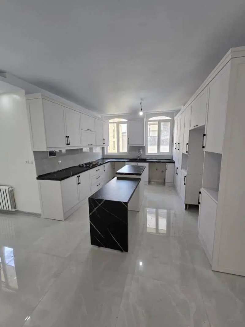 آپارتمان 105 متری دو خوابه در سهروردی شمالی تهران13246115467