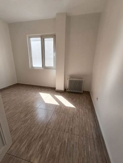 خانه 105 متری دو خوابه در سهروردی شمالی تهران