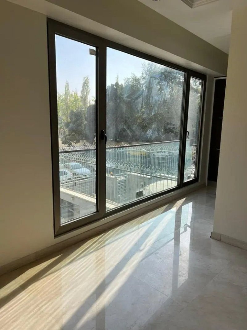 آپارتمان 135 متری سه خوابه در خیابان بهار شمالی تهران13245515447