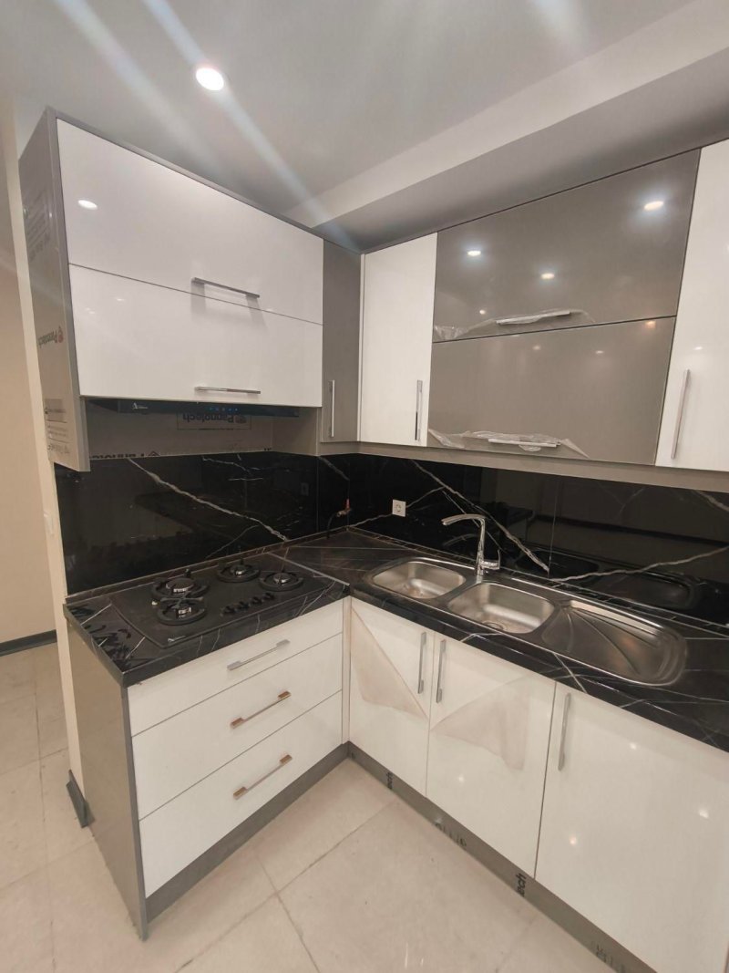 خانه 95 متری دو خوابه در سهروردی شمالی تهران13244915433