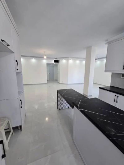 آپارتمان 105 متری دو خوابه در سهروردی شمالی تهران