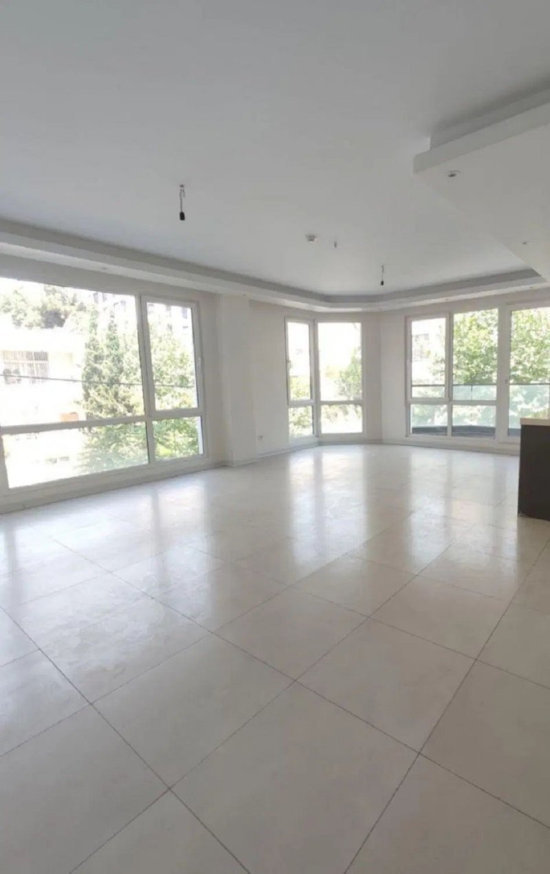 آپارتمان 155 متری سه خوابه در نیلوفر تهران13248815495