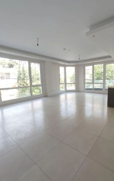 آپارتمان 155 متری سه خوابه در نیلوفر تهران