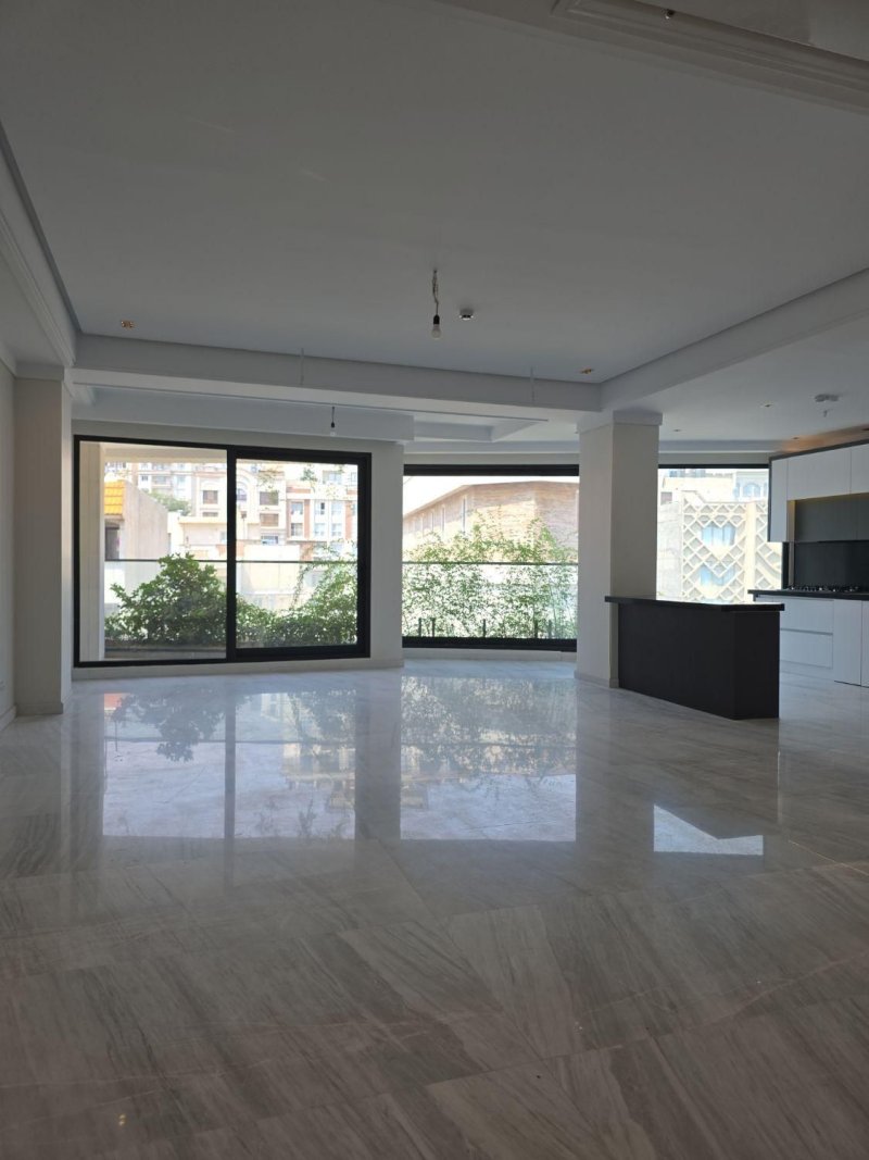 آپارتمان 156 متری سه خوابه در فرمانیه غربی تهران13243315373