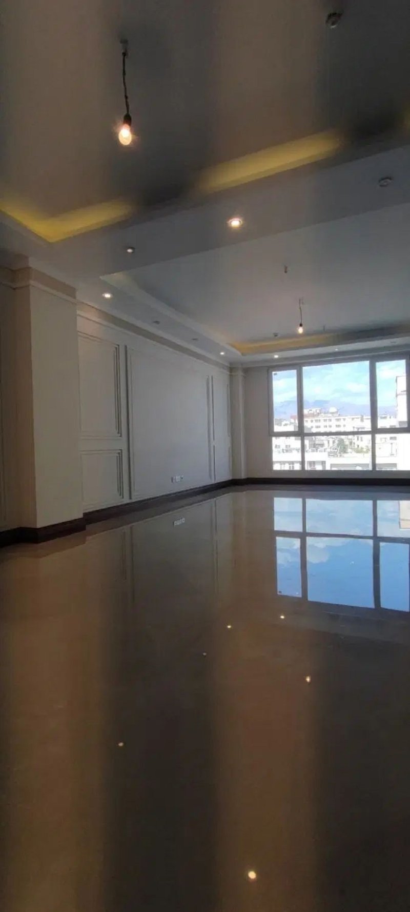 خانه 200 متری سه خوابه در نیلوفر تهران13248515489