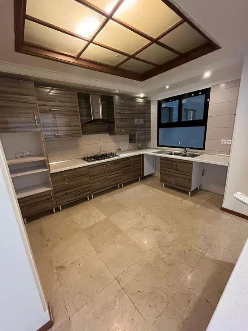 آپارتمان 148 متری سه خوابه در گاندی تهران13267015709