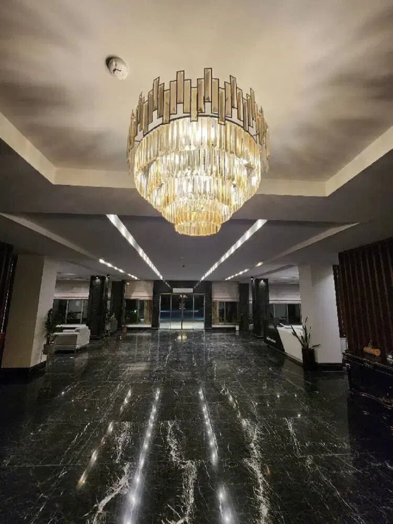 آپارتمان 230 متری چهارخوابه در جردن تهران13265815647