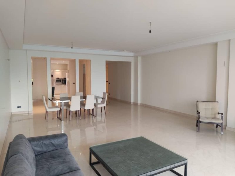 آپارتمان 240 متری سه خوابه در زعفرانیه تهران13268015725