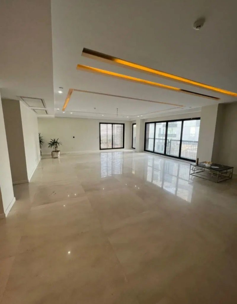آپارتمان 260 متری سه خوابه در فرشته تهران13268115727