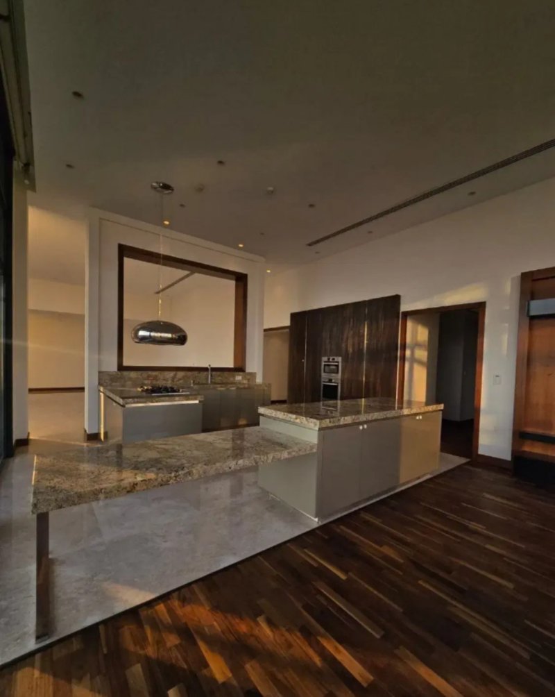 آپارتمان 370 متری چهارخوابه در فرشته تهران13268515740