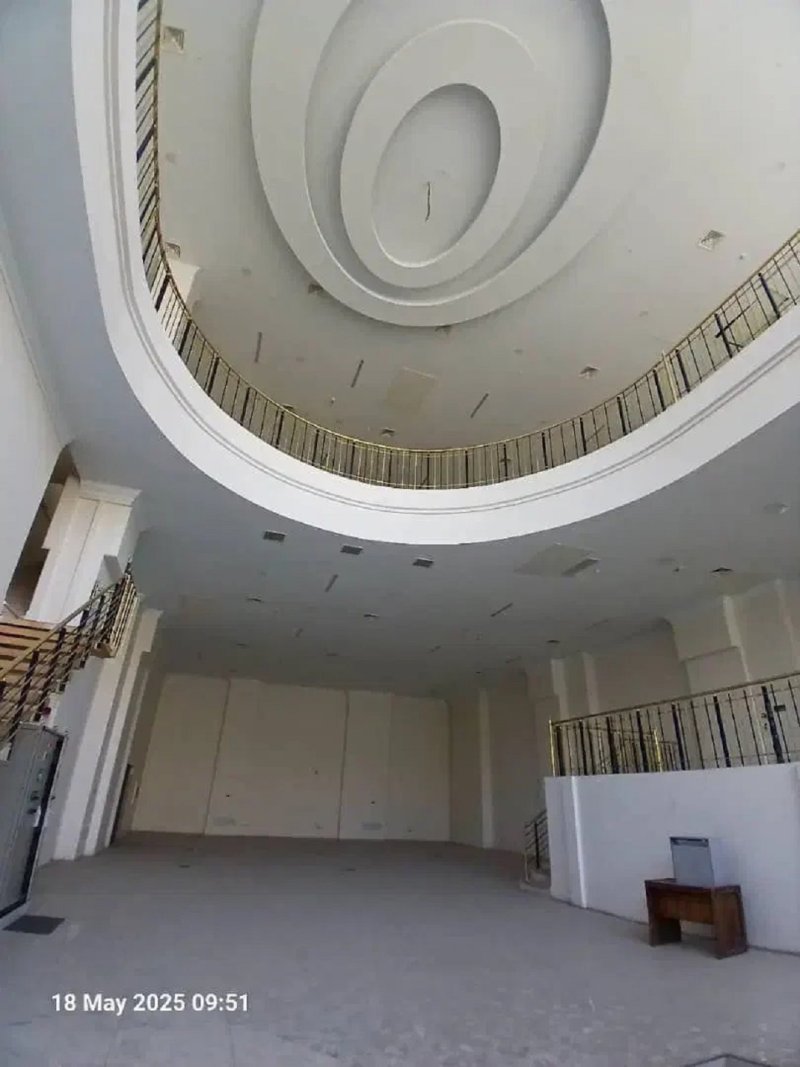 تجاری 315 متری در ولیعصر تهران13274315842