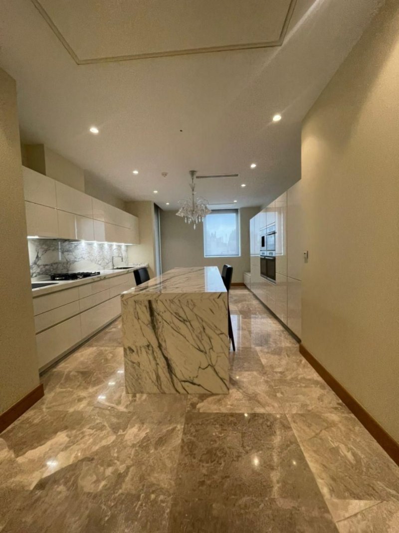 آپارتمان 282 متری سه خوابه در محمودی تهران13270815769