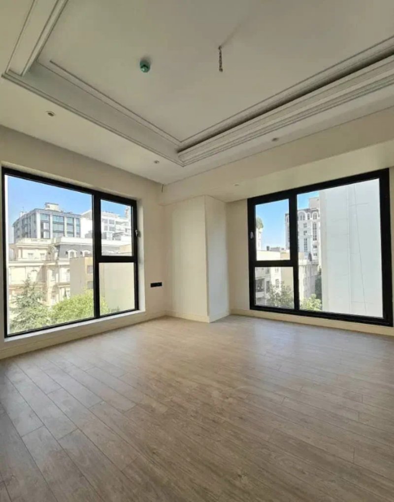 آپارتمان 270 متری سه خوابه در خیابان فرشته تهران13270615760