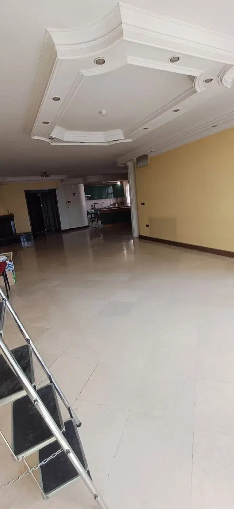 آپارتمان 180 متری سه خوابه در گاندی تهران13279115893