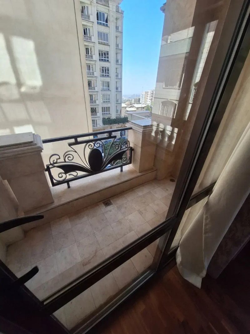 آپارتمان 130 متری سه خوابه در ولنجک تهران13279415897