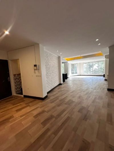 آپارتمان 105 متری دو خوابه در جردن تهران