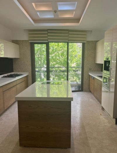 آپارتمان 200 متری سه خوابه در زعفرانیه تهران