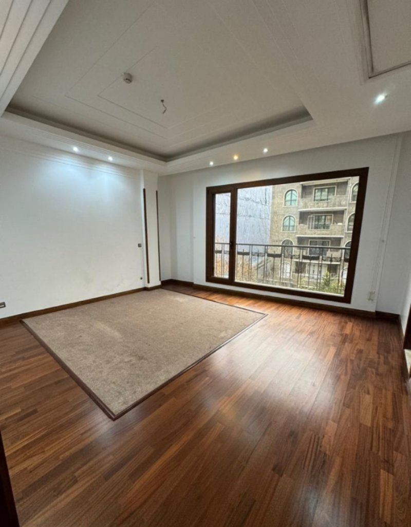 آپارتمان 200 متری سه خوابه در زعفرانیه تهران13289116079