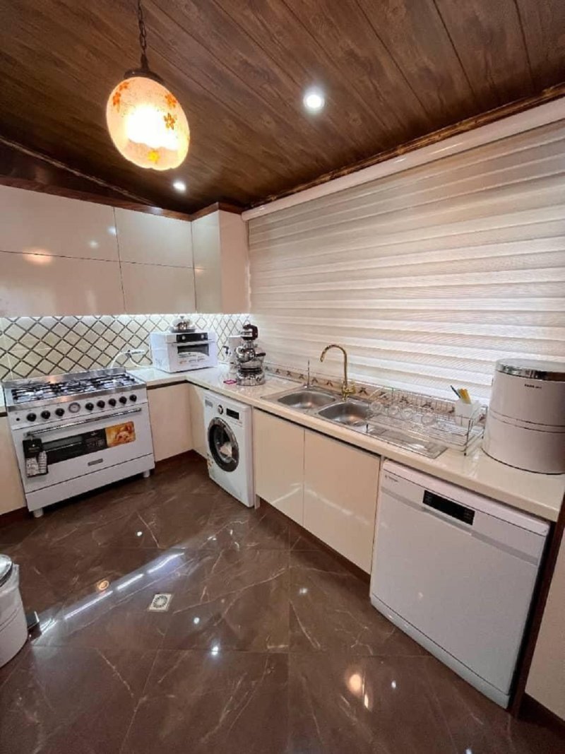 ویلا 250 متری سه خوابه در شهرک لاکوده سلمانشهر ( متل قو )13298516270