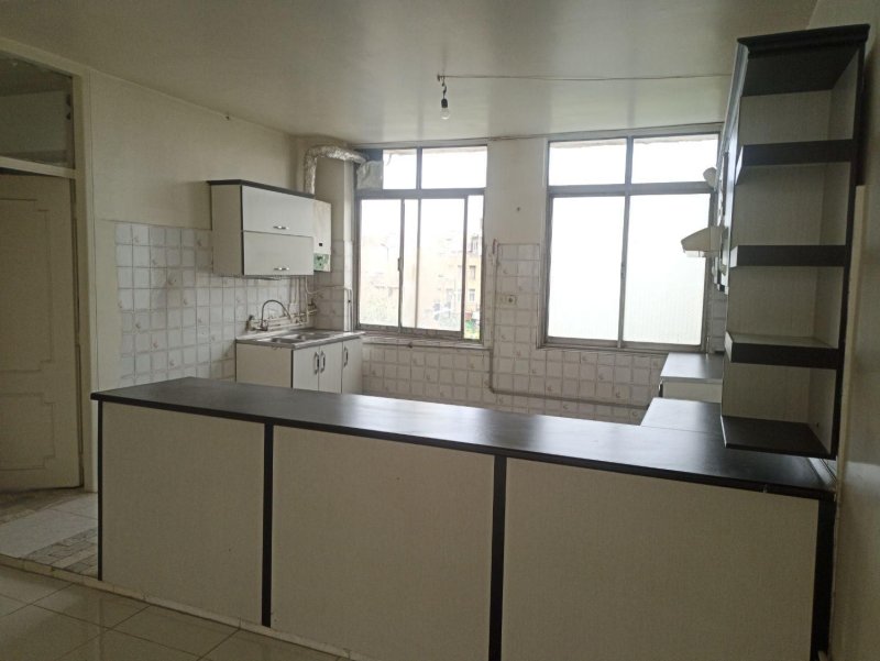 آپارتمان 90 متری یک خوابه در افسریه تهران13302616378