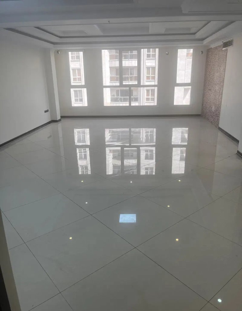 تجاری 105 متری دو خوابه در هروی تهران13318116657