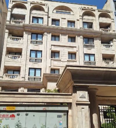 خانه 135 متری سه خوابه در سعادت آباد تهران