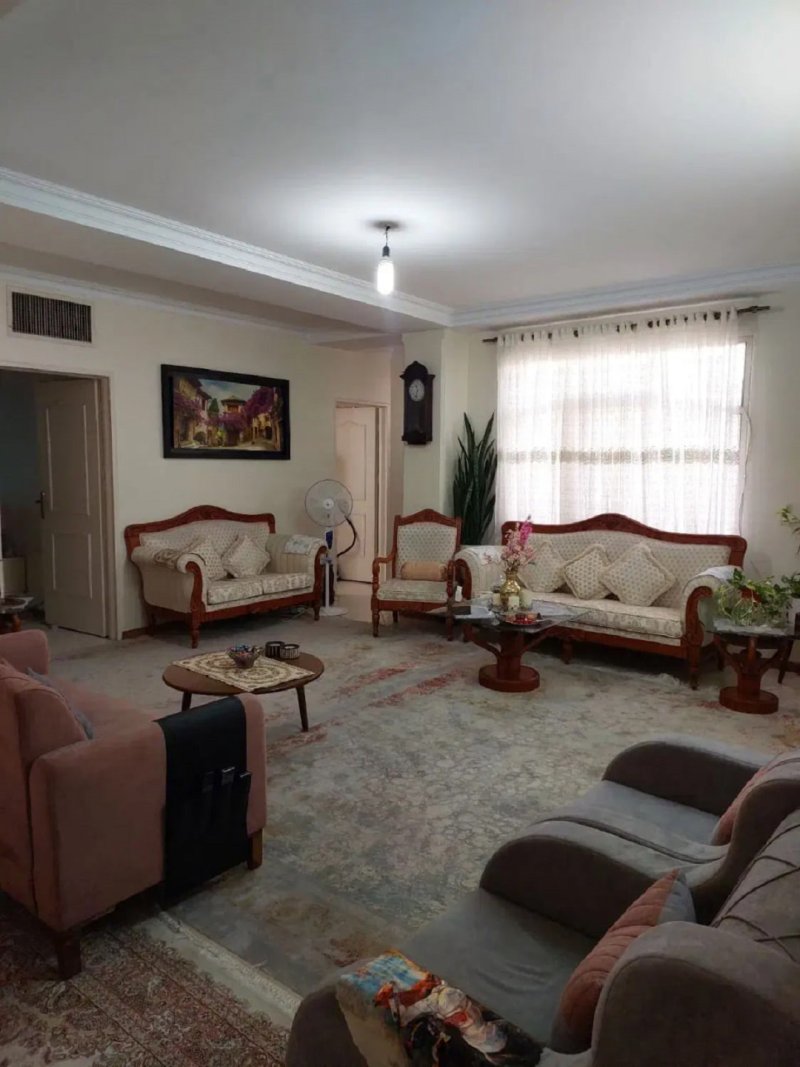 آپارتمان 101 متری سه خوابه در ستارخان تهران13325816896