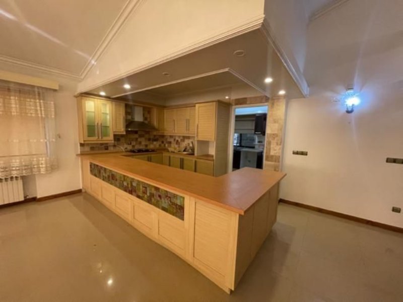 ویلا 280 متری سه خوابه در دریاکنار بابلسر13340517207